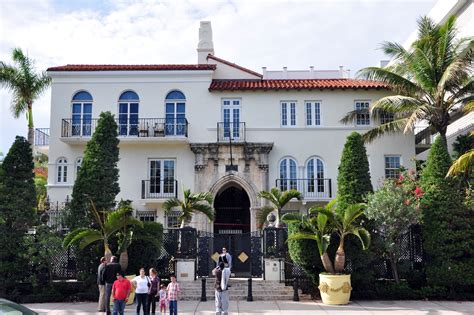 casa versace en miami